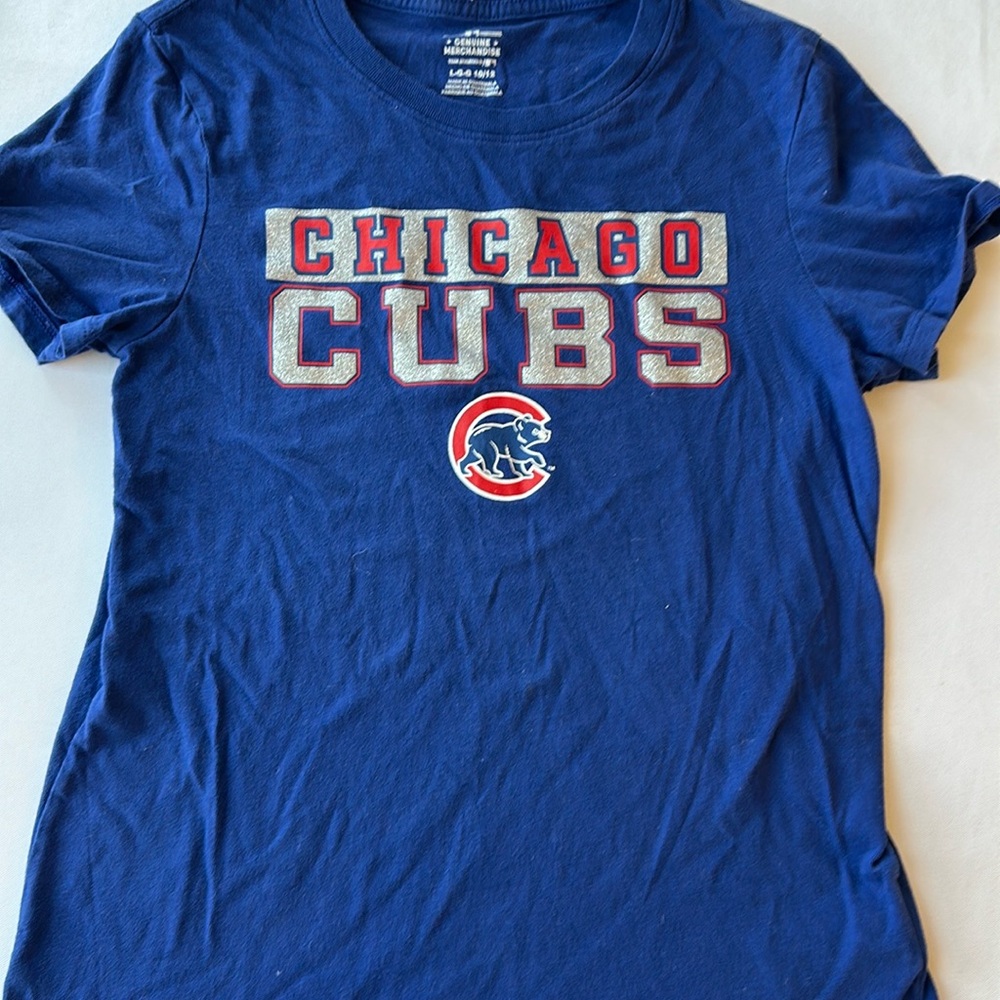 Girls Chicago Cubs T-Shirt with glitter letters. Genuine merchandise